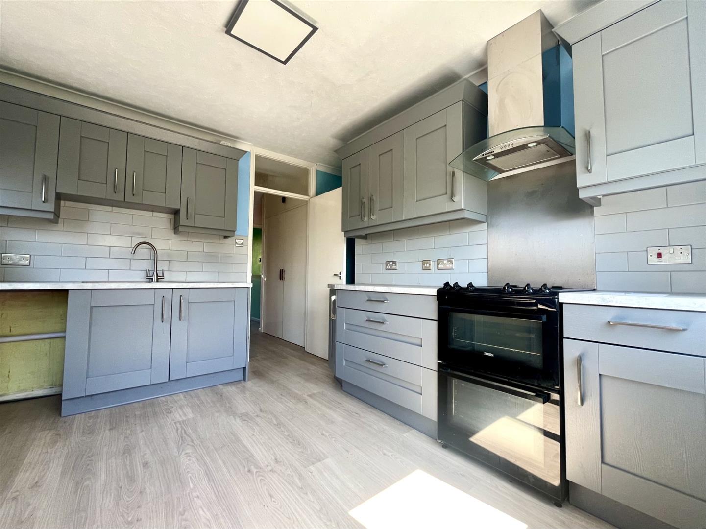 2 bed property in Whittingtons Way, Hastings